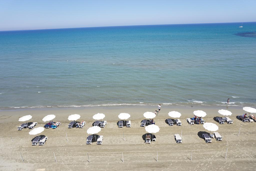 Lazuli Beach Apartment 209 Larnaca Exterior foto